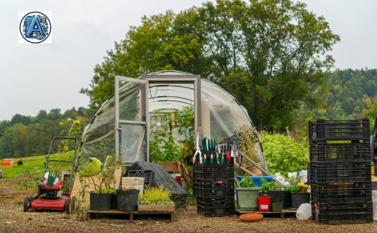 gardening equipment and supplies